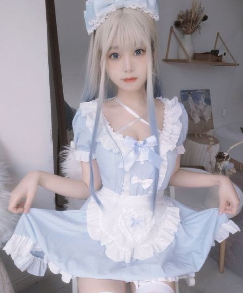 美女搞逼逼_1080手机在线看