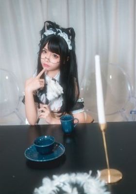 亚洲卡一卡二_蓝光在线观看