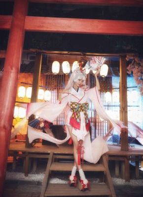 扒开女人内裤猛进猛出图片_720神马影院手机在线